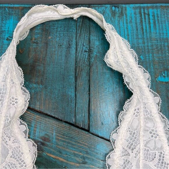 Intimately Free People Galloon Lace Halter Bra Size M - Picture 4 of 9